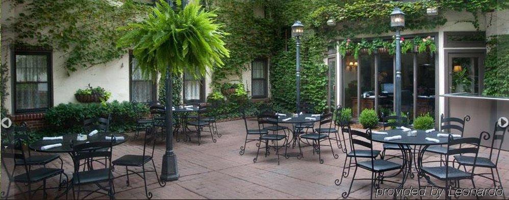 Seven Gables Inn, St Louis West, A Tribute Portfolio Hotel Clayton Restaurace fotografie