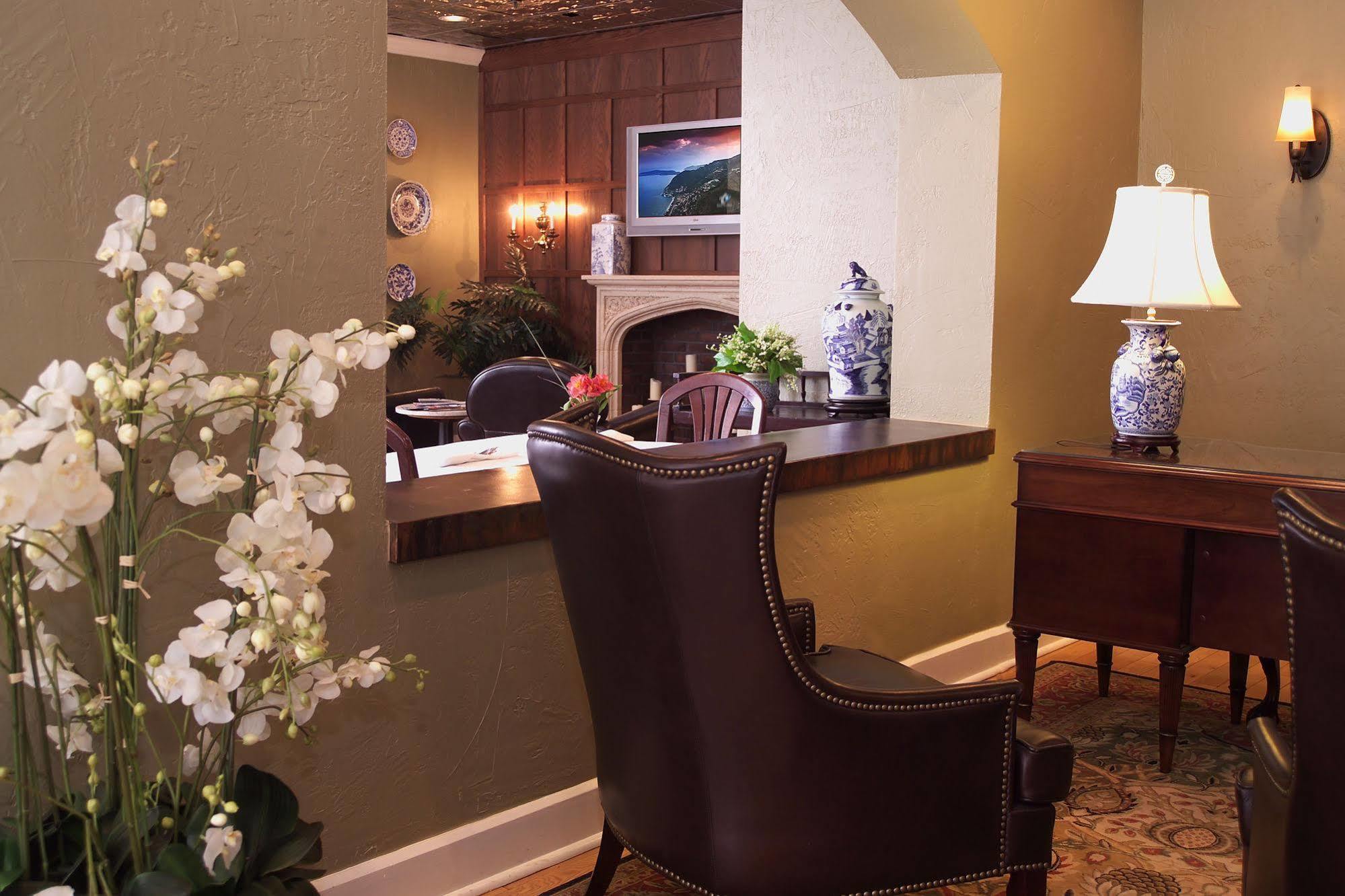 Seven Gables Inn, St Louis West, A Tribute Portfolio Hotel Clayton Pokoj fotografie