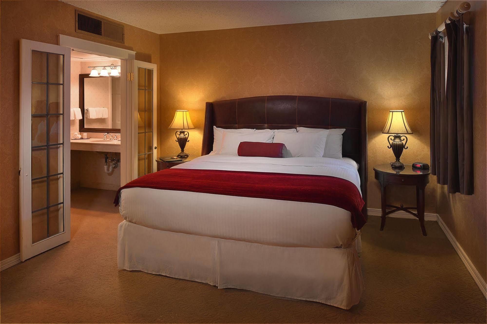 Seven Gables Inn, St Louis West, A Tribute Portfolio Hotel Clayton Exteriér fotografie