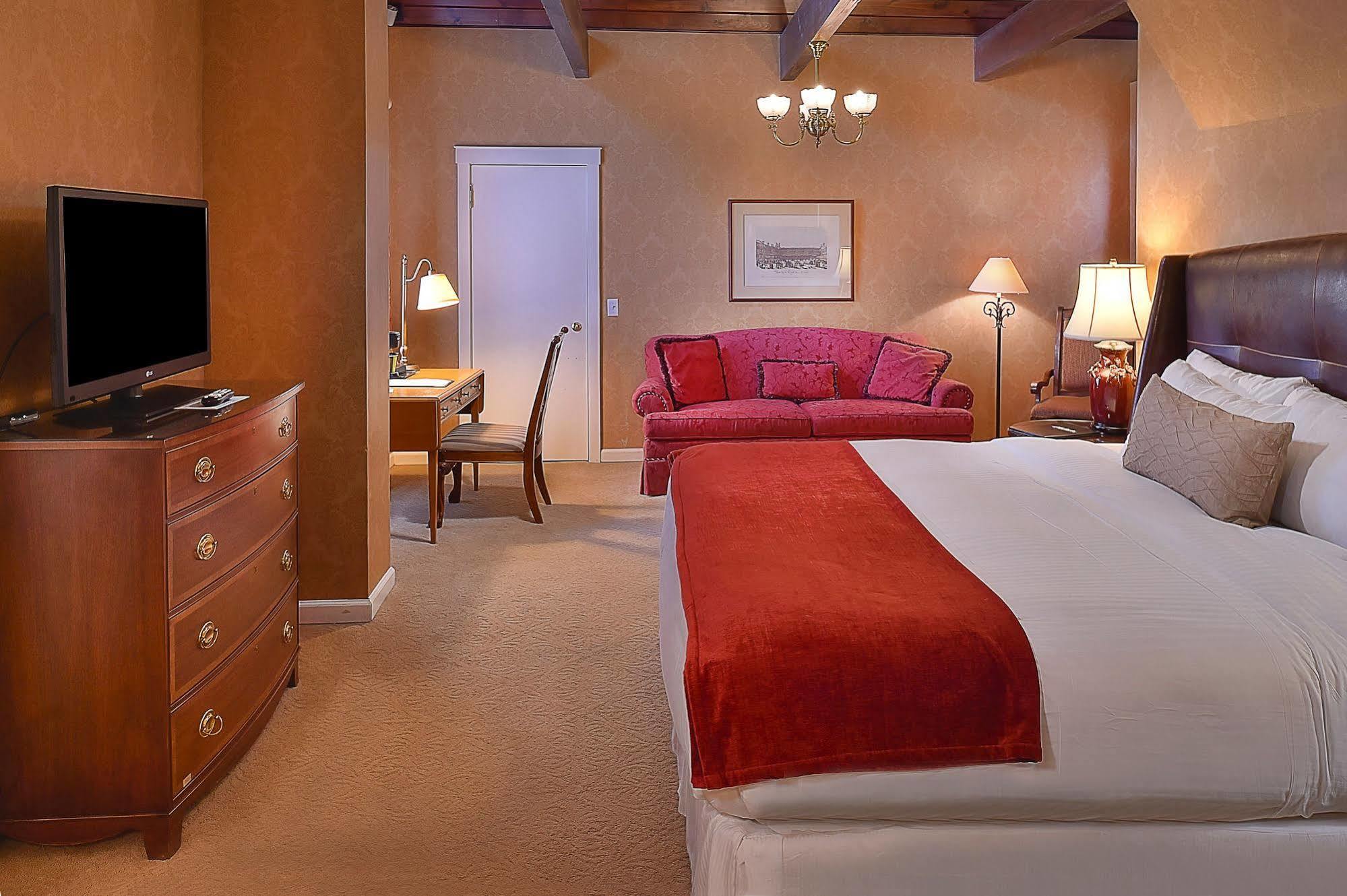 Seven Gables Inn, St Louis West, A Tribute Portfolio Hotel Clayton Exteriér fotografie